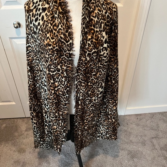 Cleo Animal print scarf - Picture 4 of 7